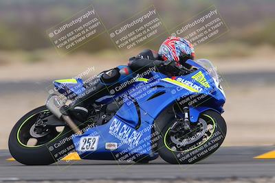 media/Sep-11-2022-SoCal Trackdays (Sun) [[81b7e951af]]/Turn 7 (1145am)/